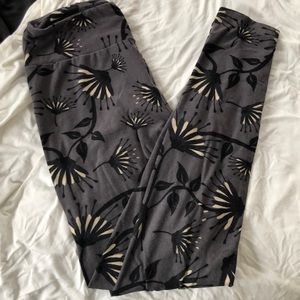 OS LulaRoe print leggings